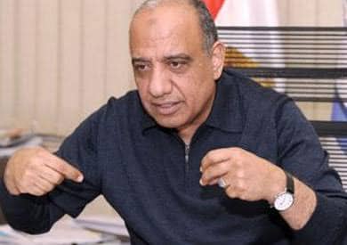 محمود عصمت وزير قطاع الأعمال العام في سطور