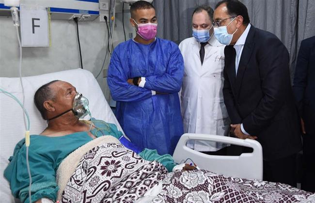 رئيس الوزراء يزور مصابي كنيسة أبو سيفين بمستشفى العجوزة ويؤكد توجيهات رئاسية بتقديم الخدمات الطبية الكاملة