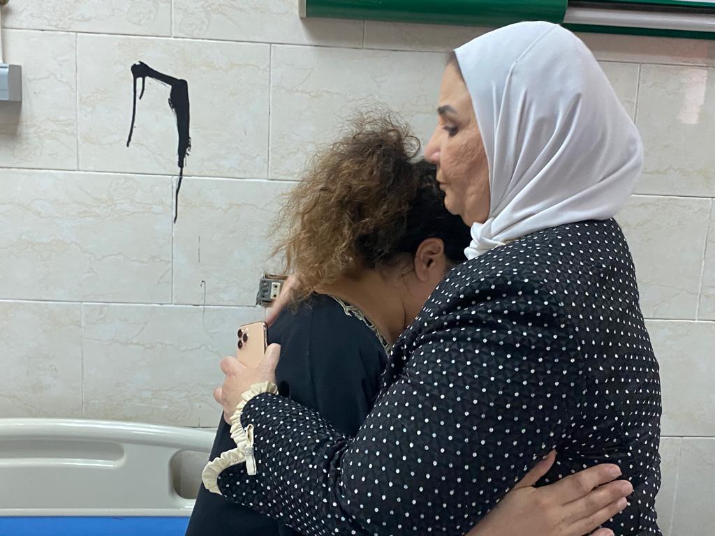 وزيرة التضامن تقدم التعازي لأسر ضحايا كنيسة أبو سيفين وتطمئن على المصابين 