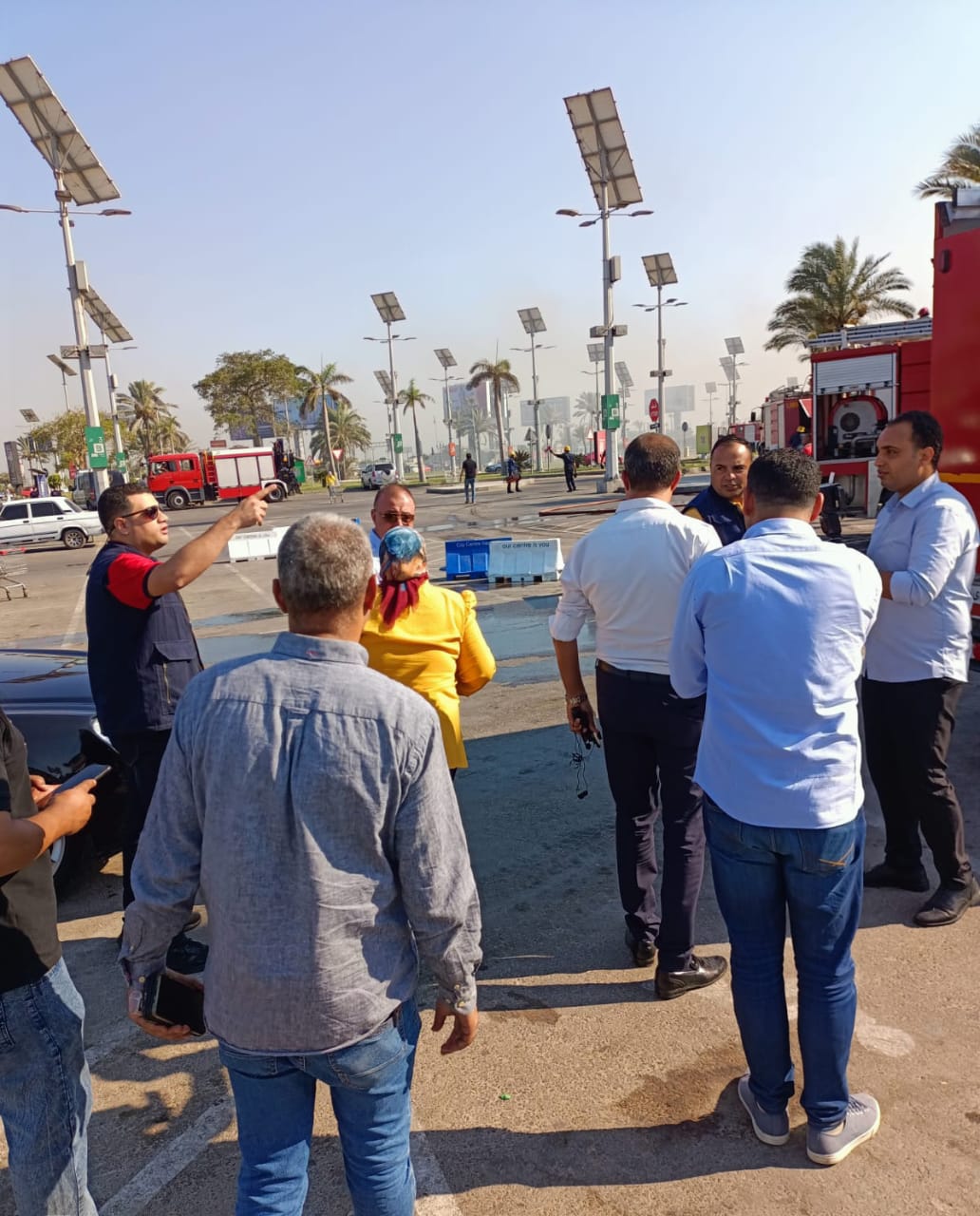 وزير الصحة ومحافظ الإسكندرية يتفقدان موقع حريق كارفور