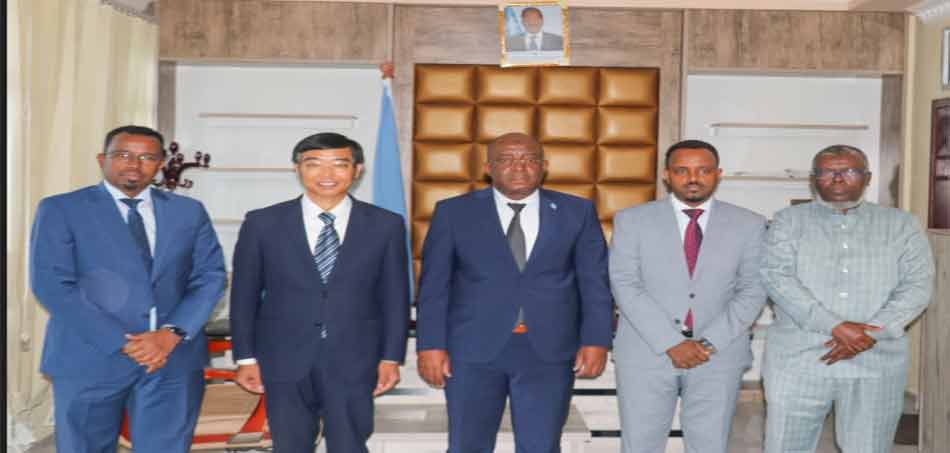 الصومال والصين يبحثان سبل تعزيز التعاون في مجالات الإعلام والثقافة