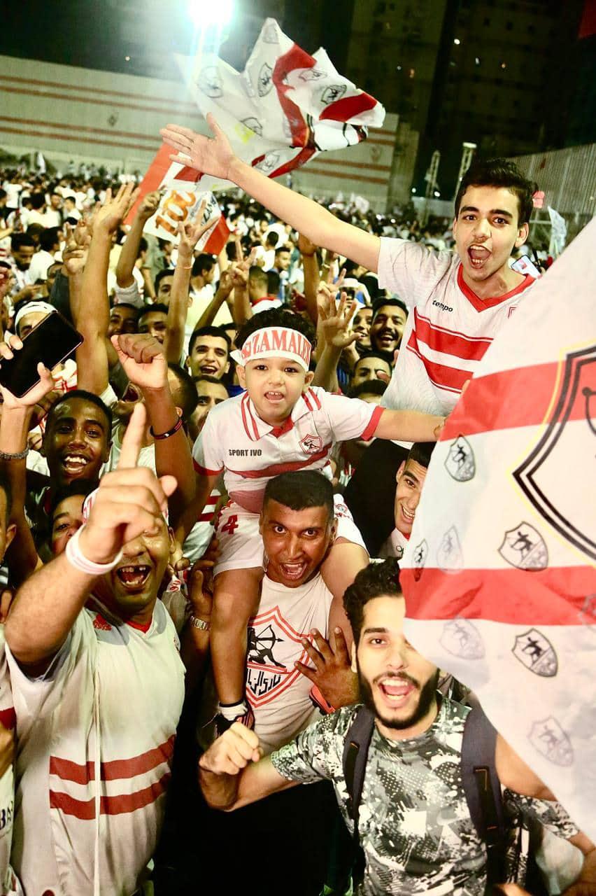 احتفالات أعضاء وجماهير الزمالك في ملاعب الناشئين