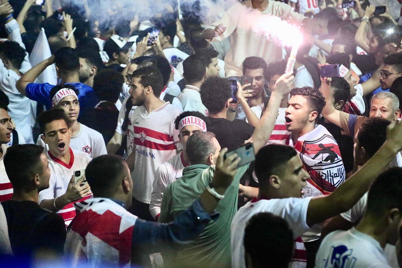 احتفالات أعضاء وجماهير الزمالك في ملاعب الناشئين