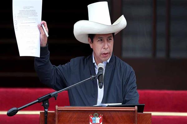 رئيس البيرو يعيد تشكيل الحكومة للمرة الثانية خلال ثلاثة أسابيع