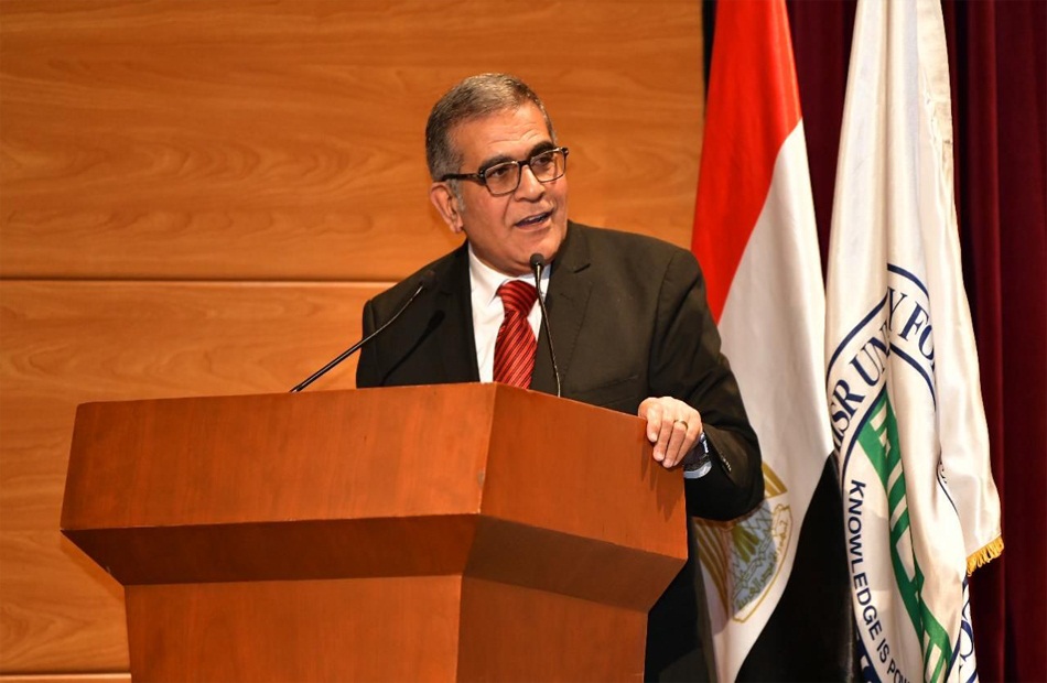 الدكتور أشرف حيدر غالب القائم بأعمال رئيس جامعة مصر للعلوم والتكنولوجيا