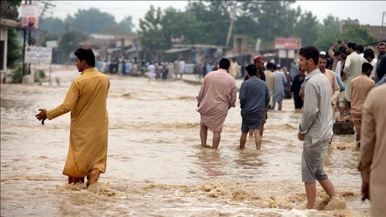 ارتفاع عدد قتلى الفيضانات في باكستان إلى  شخصا