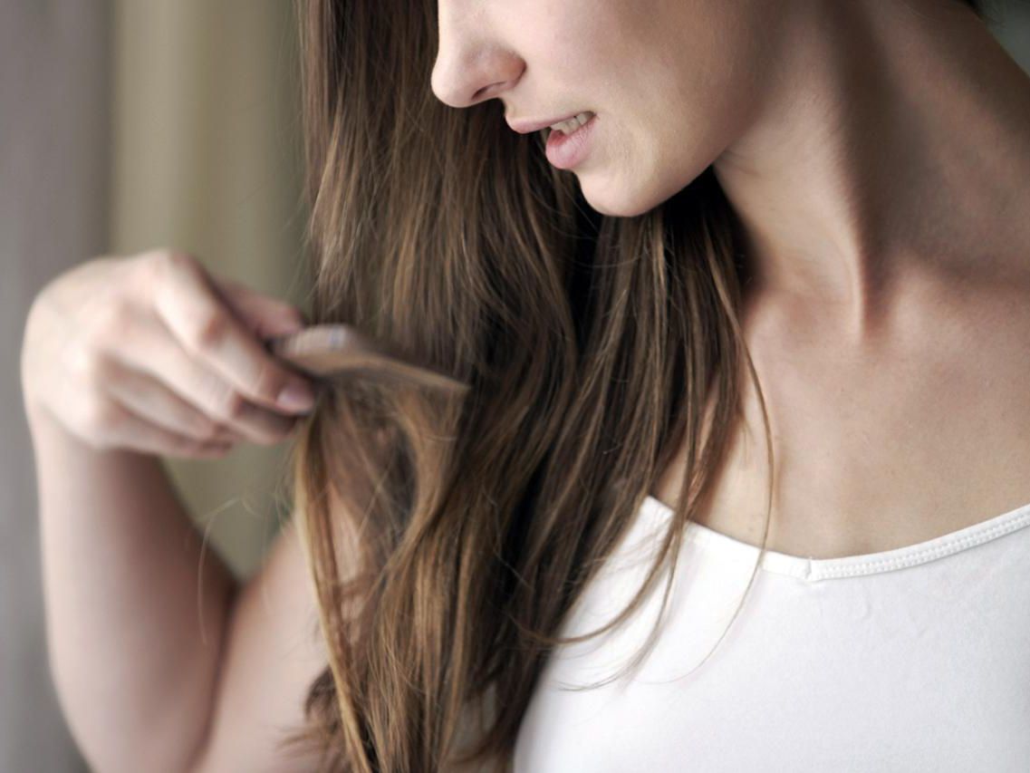 باحثون يكتشفون حالات التوتر والإجهاد المزمن من خلال شعرك