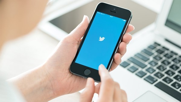 اشتعال الأزمة بين تويتر وماسك بشأن المخاطر الأمنية والحسابات الوهمية  