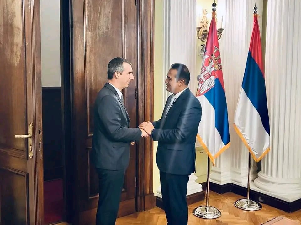 سفير مصر بصربيا يستعرض أهم موضوعات التعاون الثنائي مع رئيس البرلمان الصربي