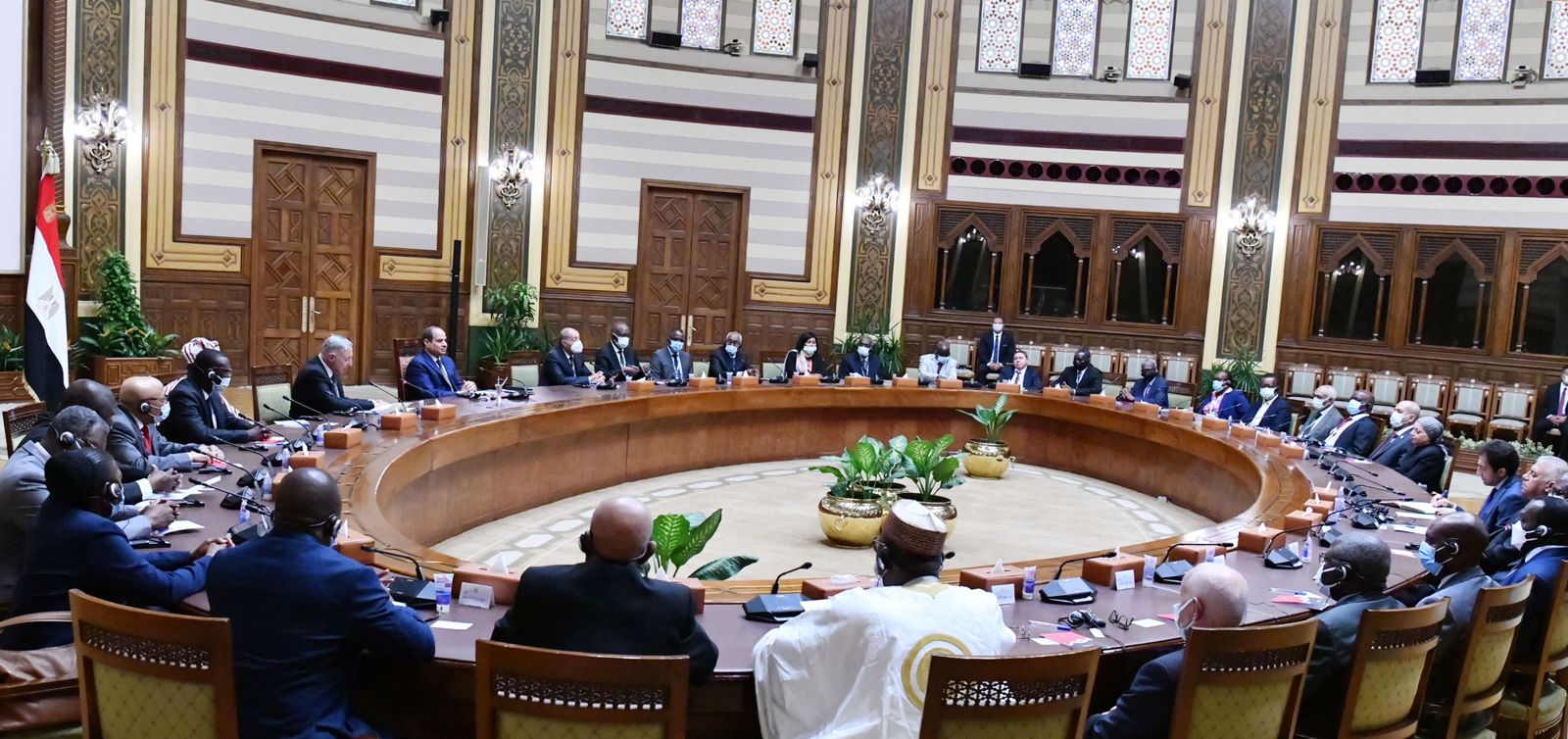  استقبال الرئيس السيسي رؤساء المحاكم الدستورية والعليا الأفارقة