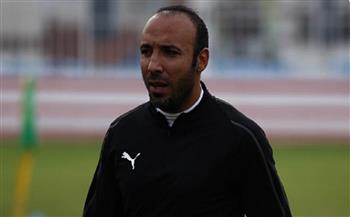        Ayman Abdel Aziz , entraîneur adjoint dans le staff technique de l'équipe nationale égyptienne