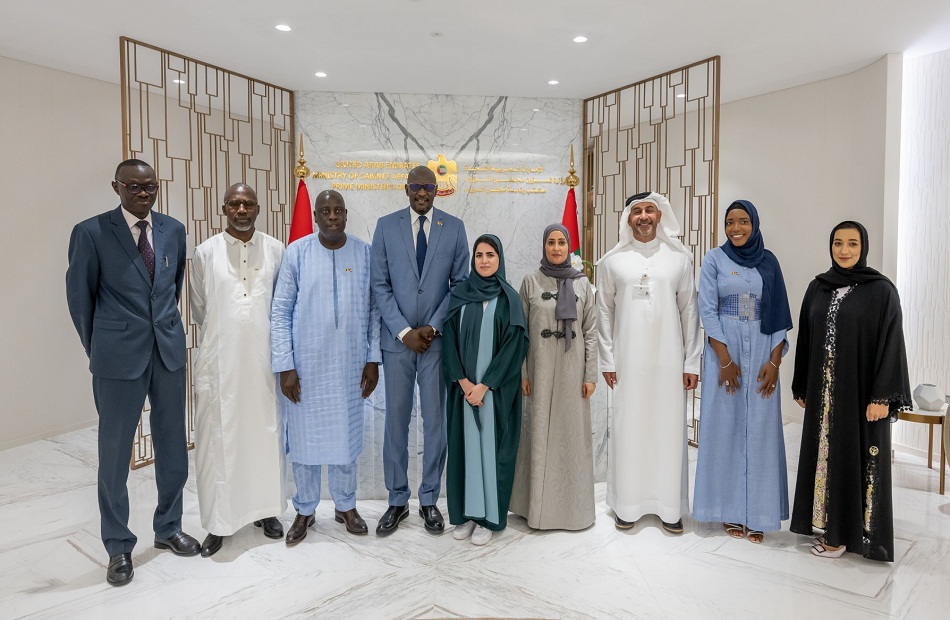 السنغال تتعرف على تجارب دولة الإمارات في تطوير العمل الحكومي