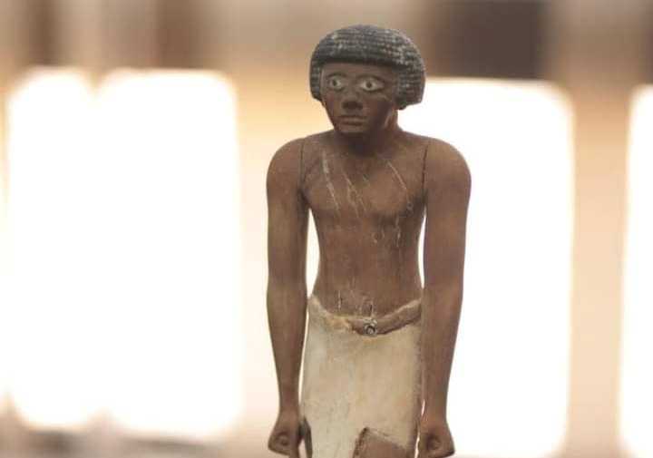 عودة الرجل الواقف من بلجيكا.. حكايات تماثيل الأوشابتي في الآثار المصرية |  صور - بوابة الأهرام