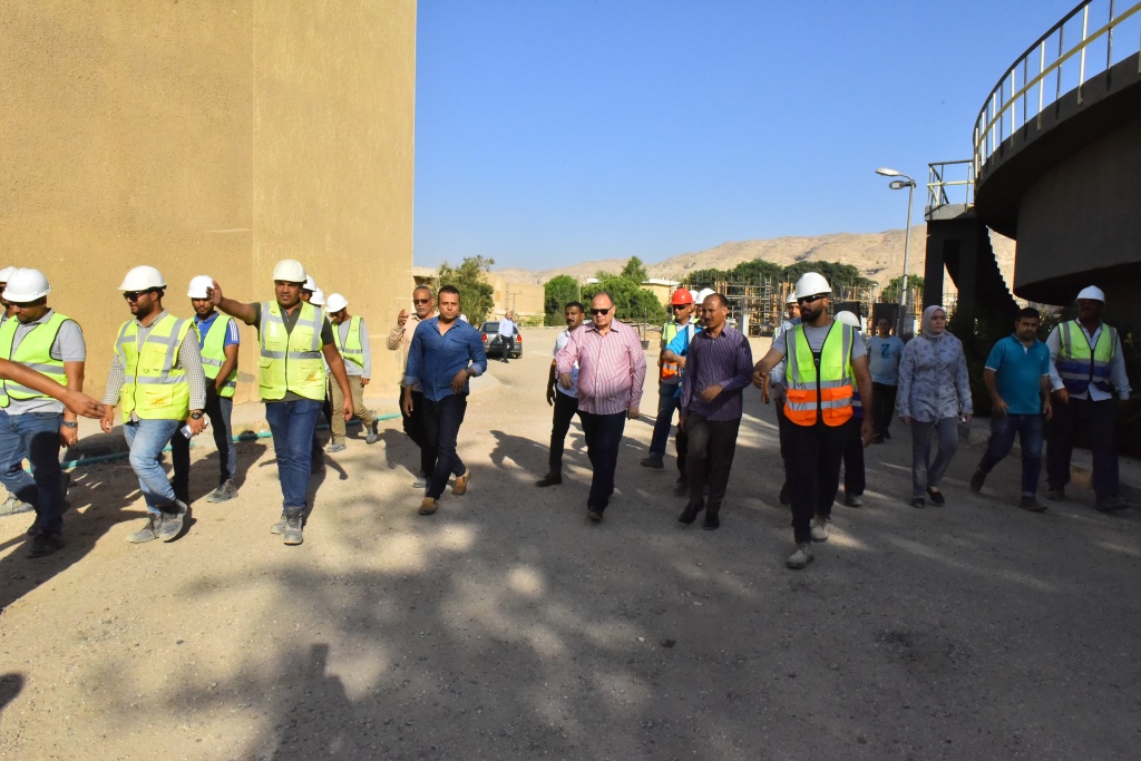 محافظ أسيوط يتفقد أعمال إحلال وتجديد مشروع محطة معالجة صرف صحي عرب المدابغ