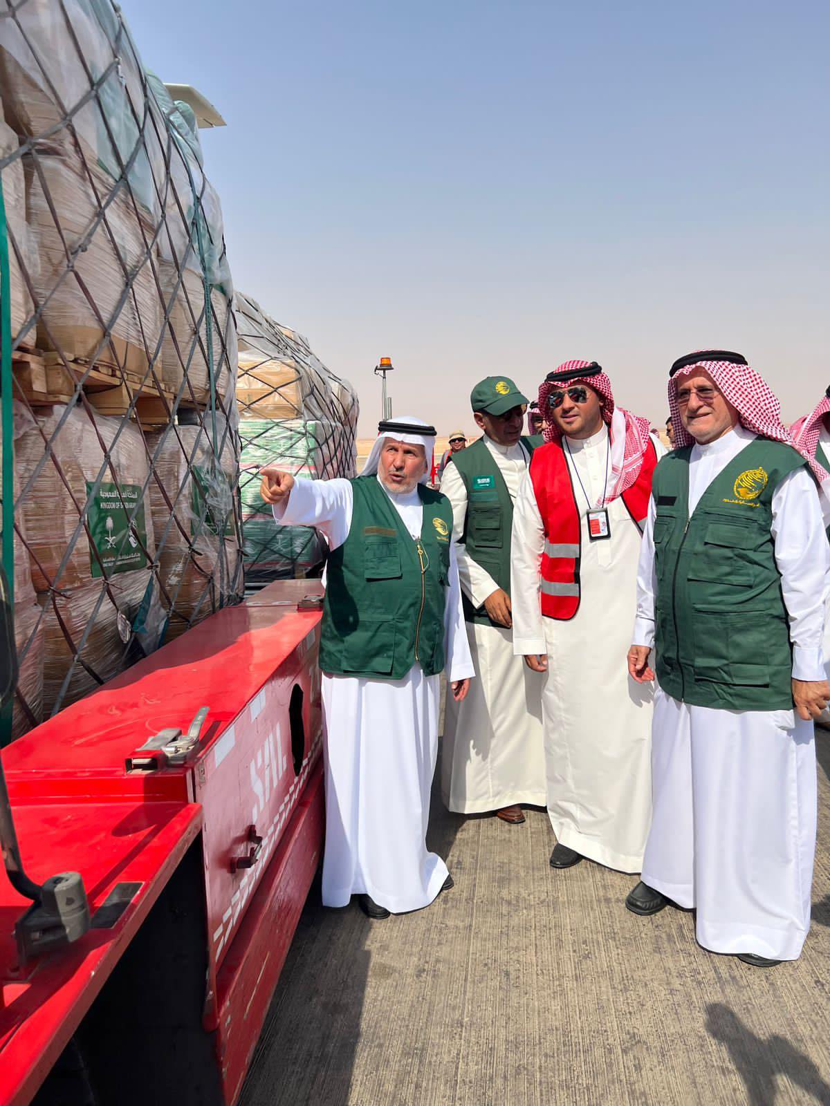 مركز الملك سلمان للإغاثة يدشن الجسر الجوي السعودي لإغاثة باكستان 