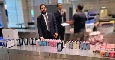 جمارك مطار القاهرة تضبط محاولة تهريب كمية من الهواتف المحمولة