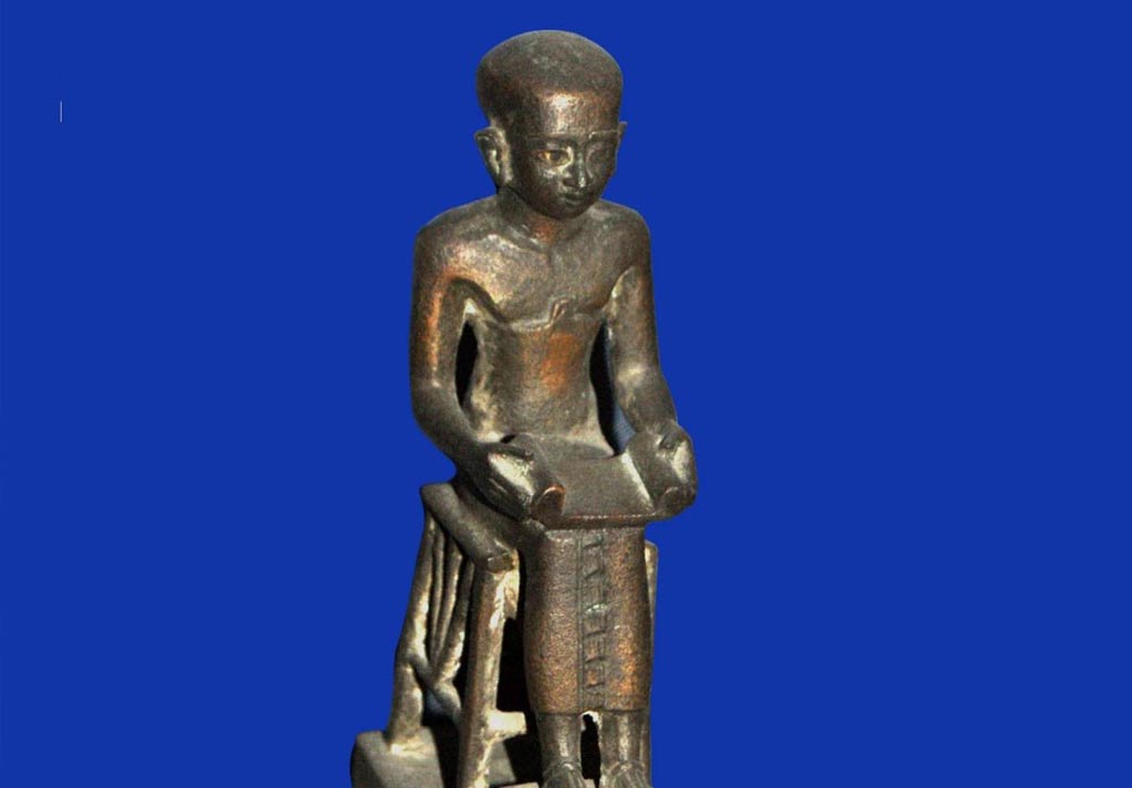 بمناسبة مرور  عام على علم المصريات أهم وأبرز المعلومات عن تمثال إمحُوتب | صور