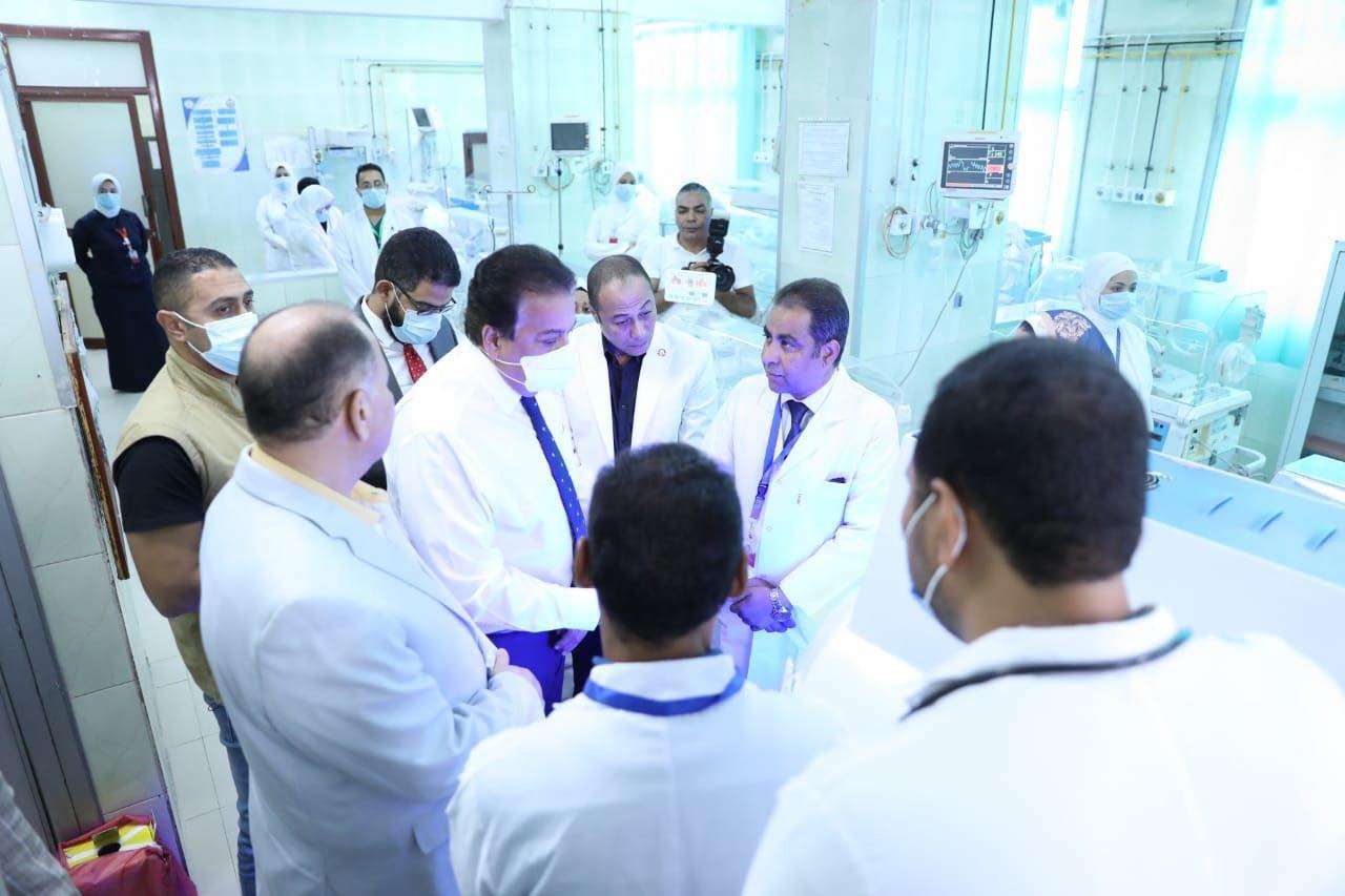  وزير الصحة ومحافظ أسيوط يتفقدان مستشفى الإيمان العام 