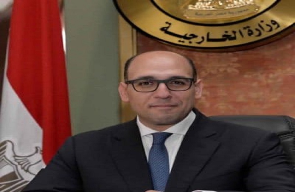 السفير أحمد حافظ يقدم أوراق اعتماده سفيرا لمصر فى كندا 