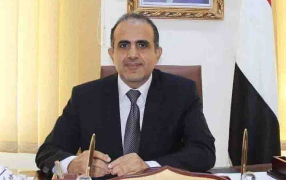 وزير الصحة اليمني يدشن حملة تطعيم ضد كورونا في  محافظة محررة