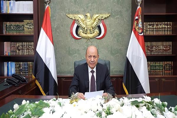 رئيس  القيادة الرئاسي اليمني  يبحث مع المبعوث الأممي فرص تمديد الهدنة في البلاد