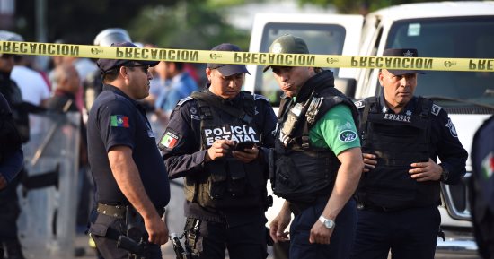 مقتل ثلاثة أشخاص وإصابة  جراء إطلاق نار على مطعم بالمكسيك