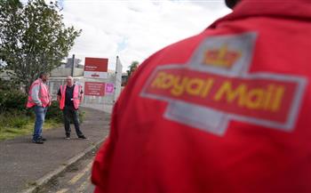   موظفو البريد الملكي في بريطانيا ينظمون إضرابا لمدة  ساعة بسبب الأجور