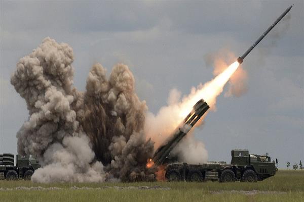 أوكرانيا مقتل وإصابة  شخصًا في هجوم صاروخي روسي استهدف قافلة بمدينة زابوروجيا
