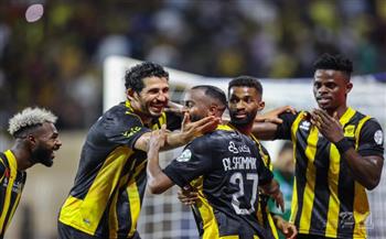         La première mi-temps, un nul négatif, domine la confrontation entre Al-Ittihad et Al-Raed