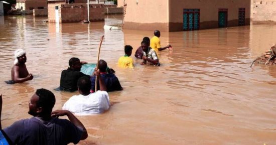 مصرع شخص وانهيار مبان سكنية بسبب الفيضانات شمال موريتانيا