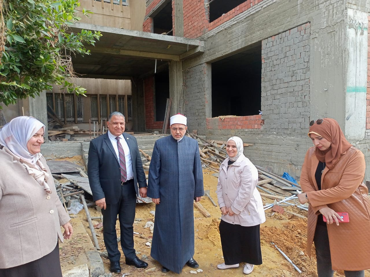 رئيس جامعة الأزهر يتابع لجان امتحانات الدراسات الإسلامية والعربية للبنات بالقاهرة ويتفقد المبنى الجديد |صور
