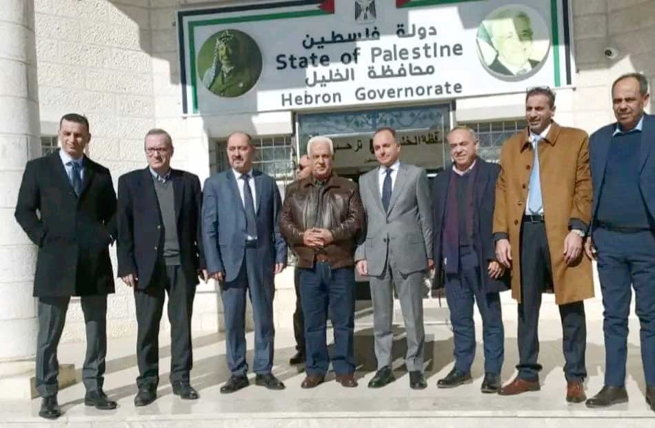  سفير مصر في فلسطين يبحث تعزيز التعاون الثنائي مع محافظ الخليل وممثلي ملتقى رجال الأعمال الفلسطيني