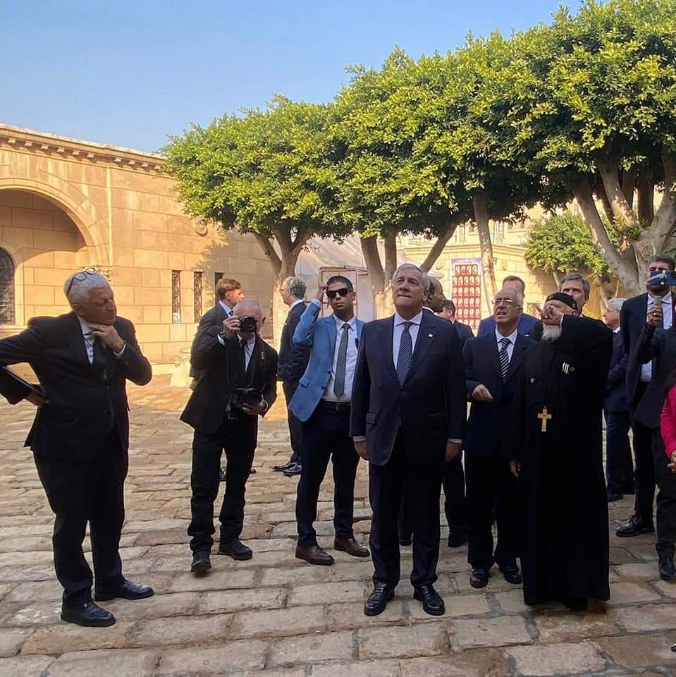 جانب من زيارة وزير الخارجية الإيطالي للكاتدرائية المرقسية بالعباسية