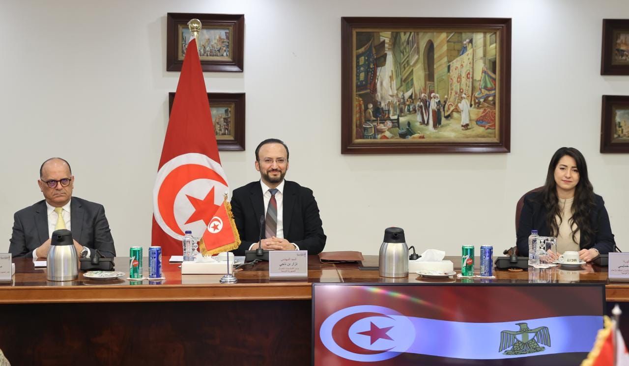 وزير الاتصالات يبحث مع نظيره التونسى تعزيز التعاون الثنائى بين البلدين فى التحول الرقمى
