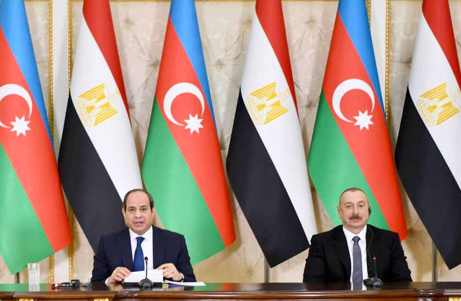 الرئيس السيسي يعقد مباحثات على مستوى القمة مع نظيره الأذري إلهام علييف