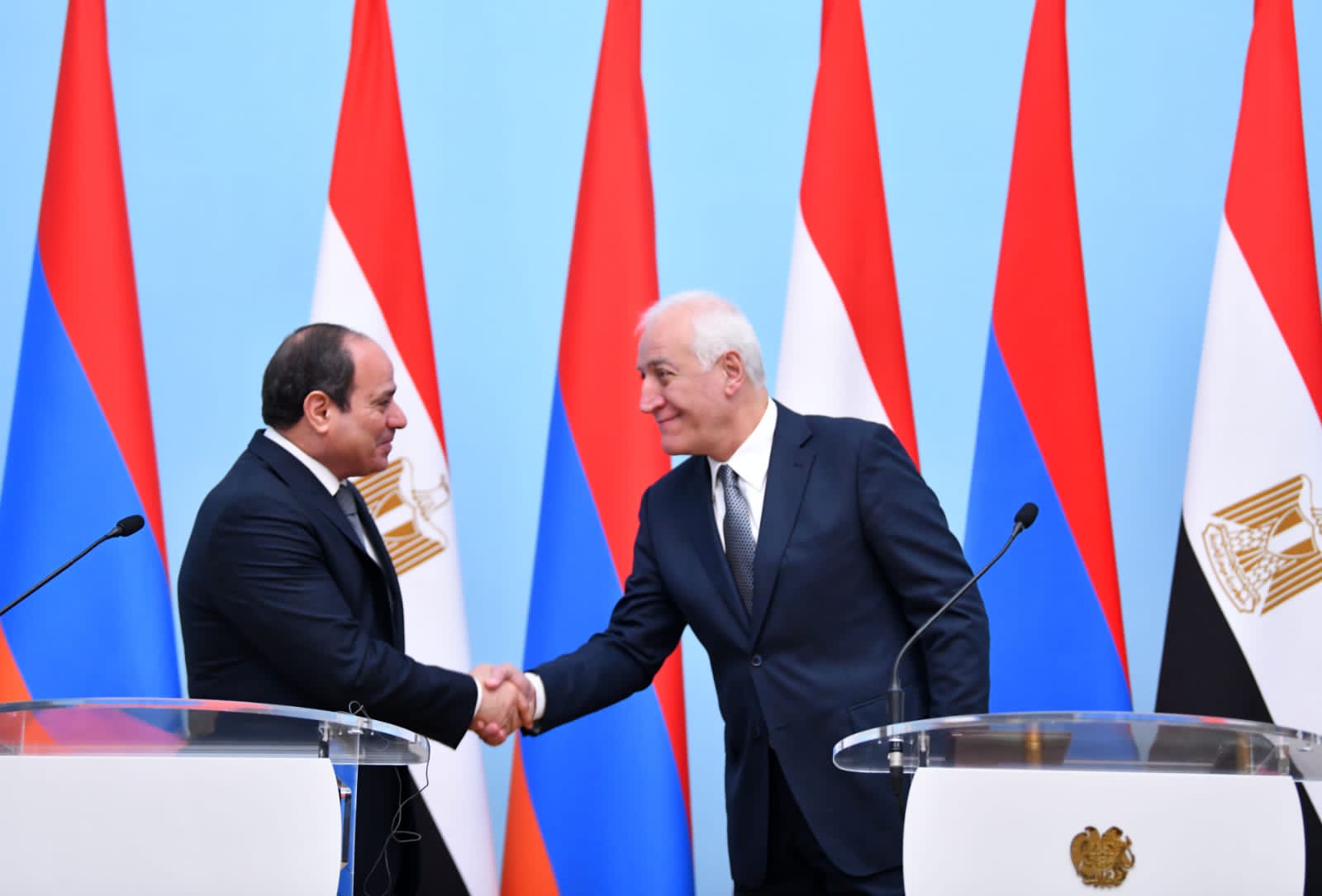  لقاء ومباحثات ومراسم توقيع المذكرات بين الرئيس السيسي ونظيره الأرمينى