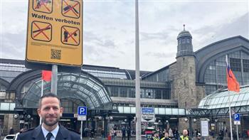   اعتبارًا من اليوم حظر جميع في محطة السكك الحديدية بمدينة هامبورج الألمانية