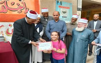   رئيس منطقة سوهاج الأزهرية يشهد تكريم المتميزين من دارسي رواق القرآن الكريم| صور