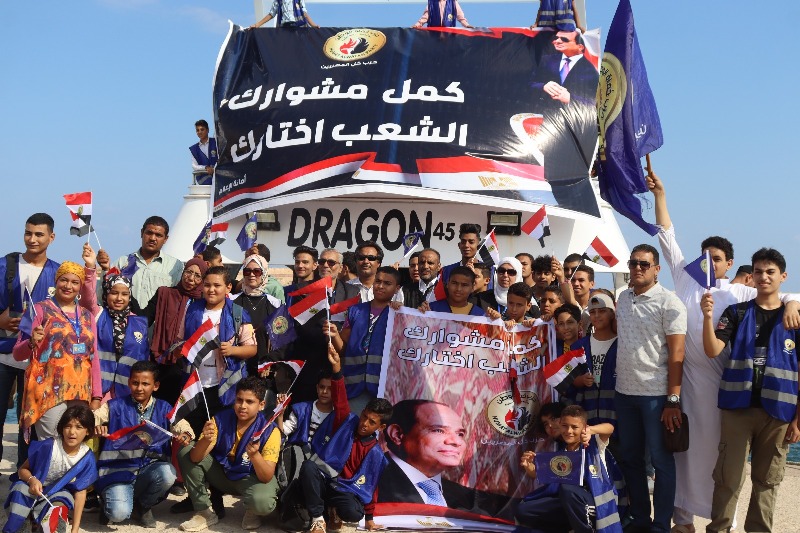  حماة الوطن بمطروح  ينظم مسيرة باليخوت في البحر لدعم الرئيس السيسي والاحتفال بانتصارات أكتوبر| صور