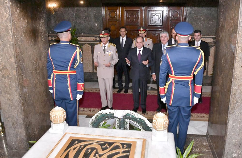 الرئيس السيسي يزور ضريح الرئيس الراحل جمال عبدالناصر