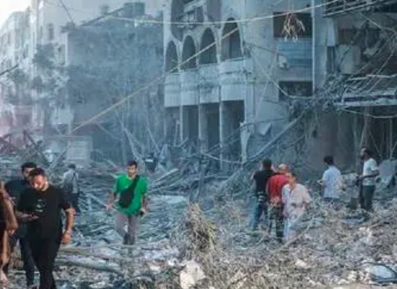 عشرات الشهداء والمصابين جراء العدوان الإسرائيلي المستمر على قطاع غزة