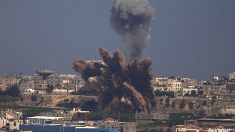 القاهرة الإخبارية عشرات الشهداء والجرحى في غارات للاحتلال الإسرائيلي على شمال غزة