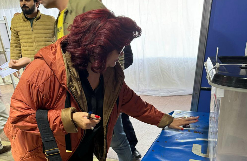 رئيس سياحة النواب تدلي بصوتها في الانتخابات الرئاسية | صور