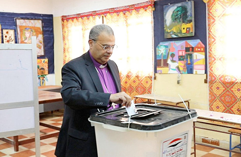 رئيس الإنجيلية في مصر يشارك في الانتخابات الرئاسية ويحث على دور الجميع في بناء مستقبل مصر | صور