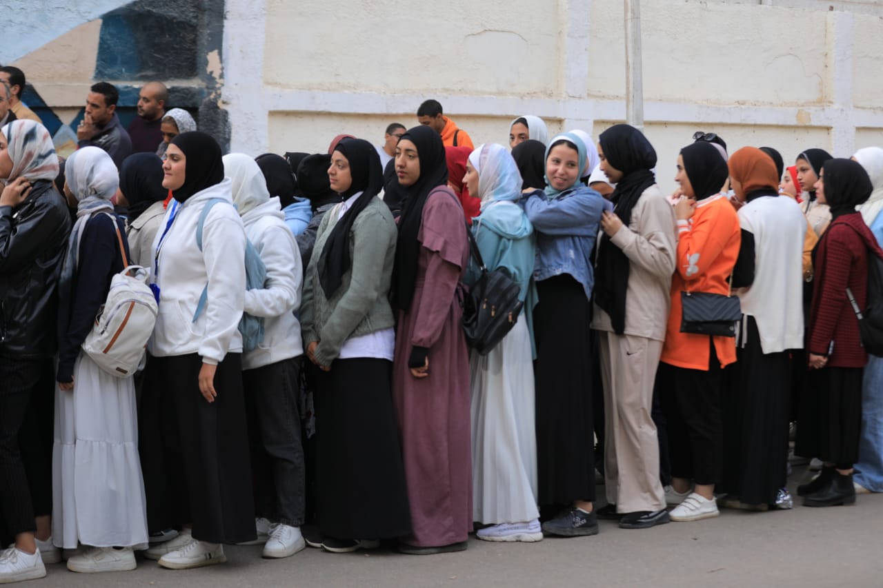 حملة المرشح الرئاسي عبد الفتاح السيسي مراكز الاقتراع شهدت إقبالًا تاريخيًا في اليوم الأول للانتخابات| صور