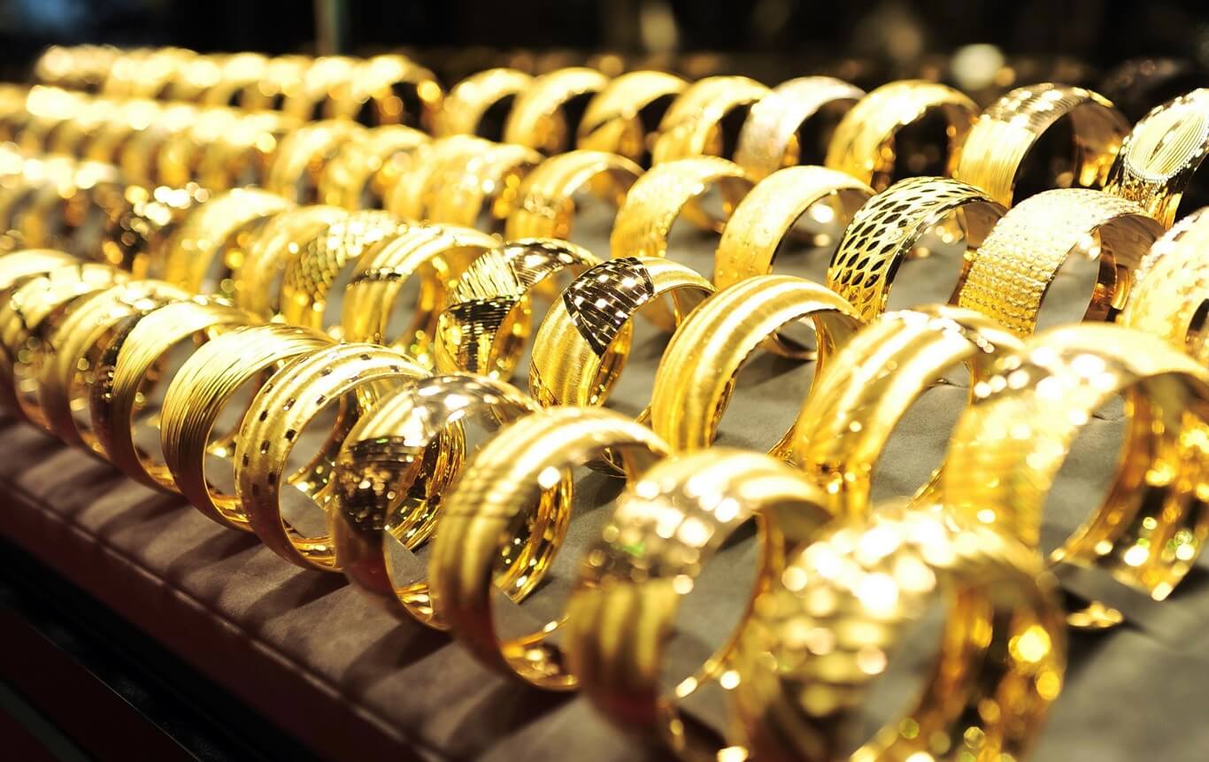 أسعار الذهب اليومَ السبت ٢-٣-٢٠٢٤ في مصر.. الأونصة تكسر الـ 100 ألف جنيه 