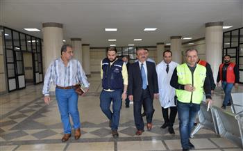   محافظ الإسماعيلية يطمئن على مصابي غزة بمستشفى حميات التل الكبير |صور 