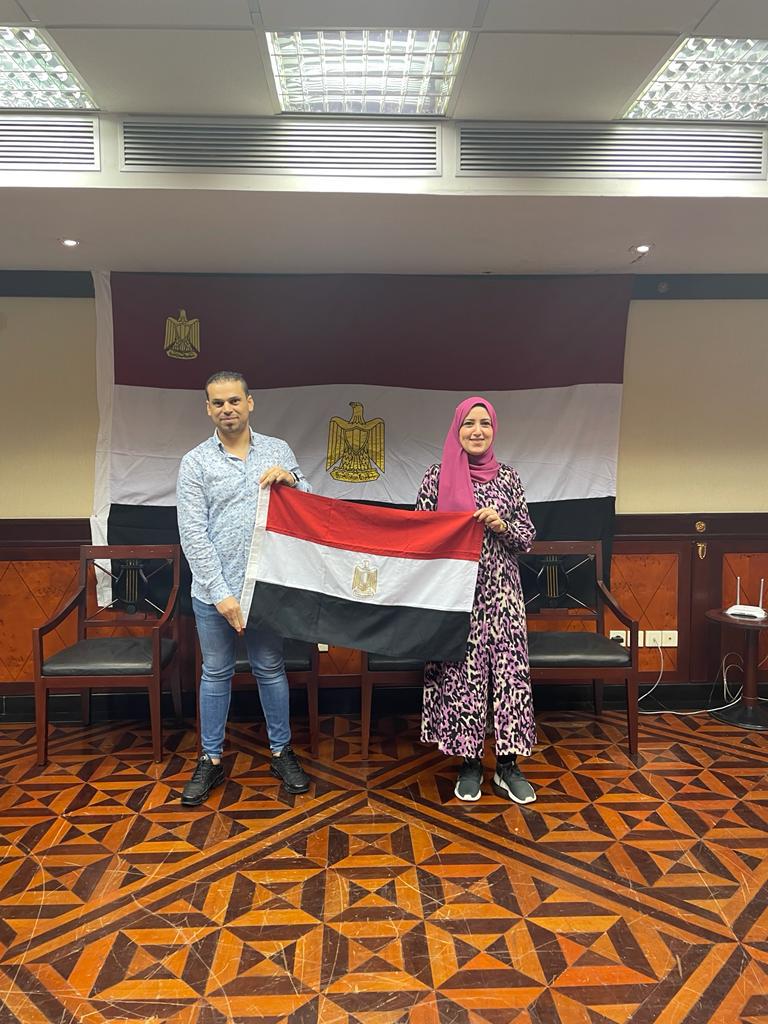 أعداد كبيرة من المصريين بسفارة اندونيسيا للإدلاء 