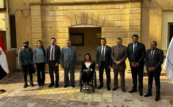رئيس بعثة الجامعة العربية لمتابعة الانتخابات الرئاسية يزور المجلس القومي للأشخاص ذوي الإعاقة