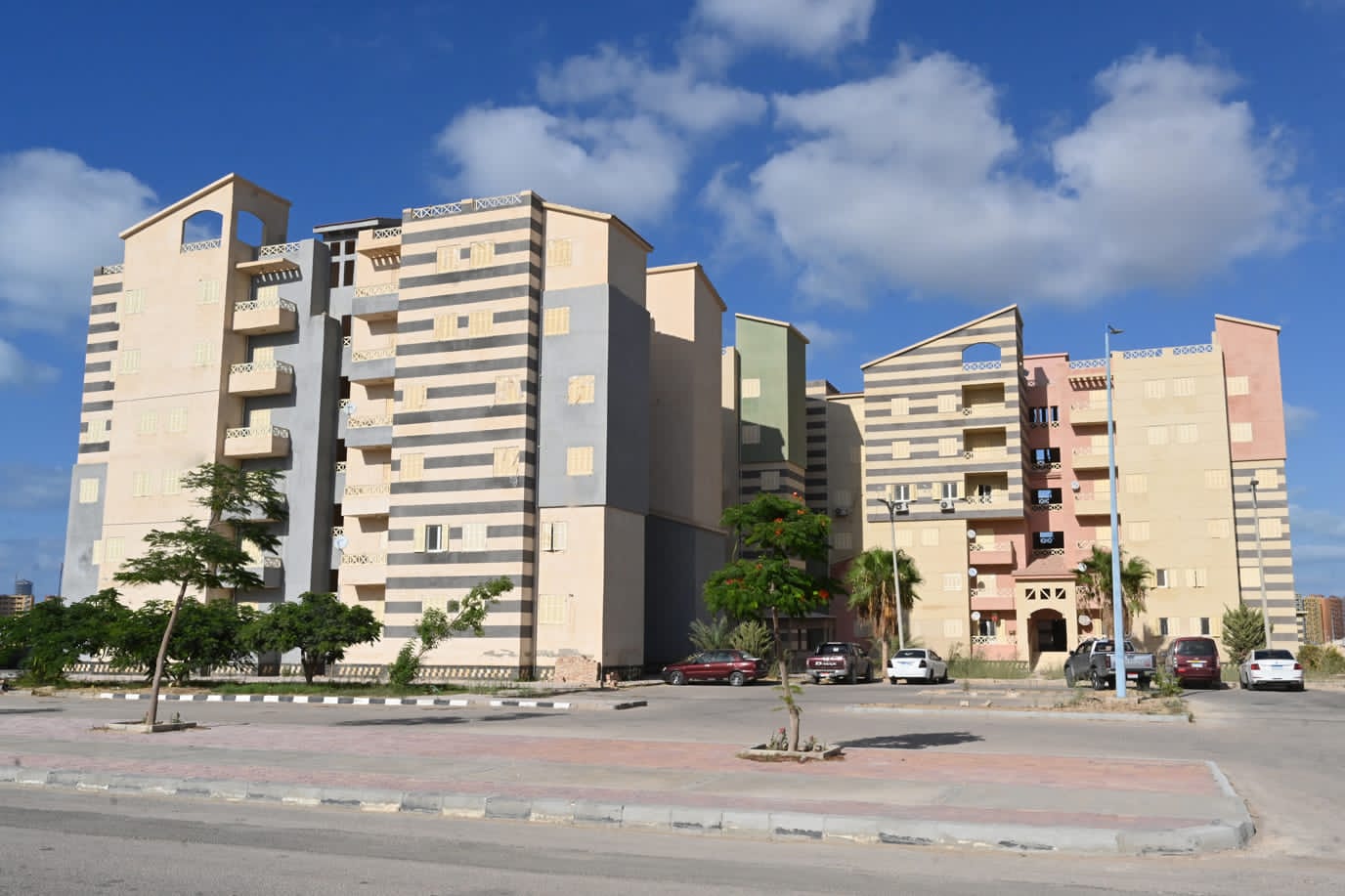 وزير الإسكان يعلن مواعيد تسليم وحدات سكن مصر  والإسكان المتميز بالعلمين الجديدة